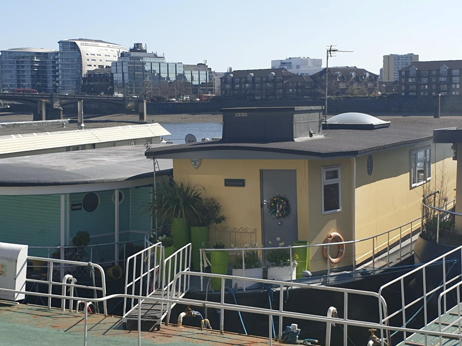 house boats on the river